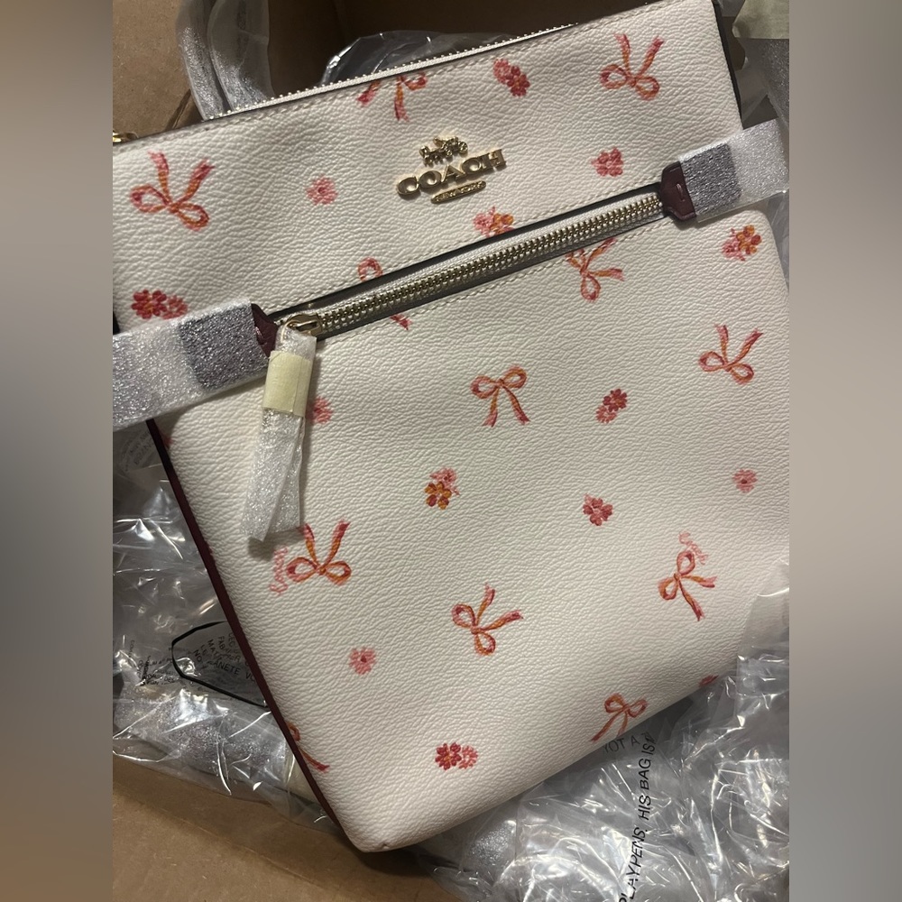 New Coach brand new mini Rowan file bag purse with bow print - Picture 8 of 9
